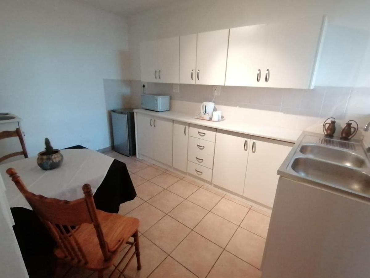Palm View Guest House Pretoria-Noord Eksteriør bilde