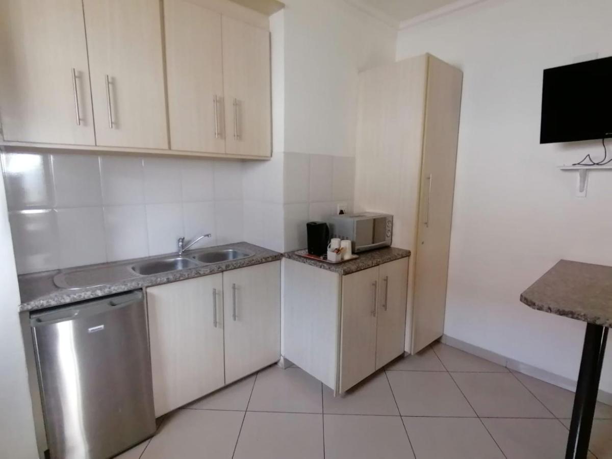 Palm View Guest House Pretoria-Noord Eksteriør bilde